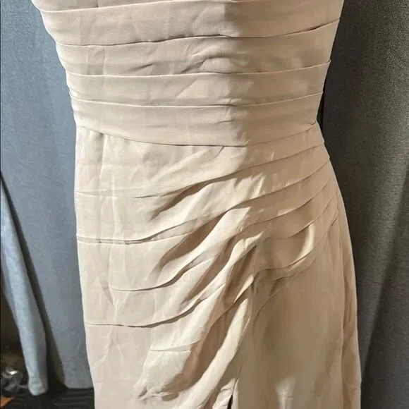 B X Z Elegant Cream Evening Gown - Picture 5 of 11